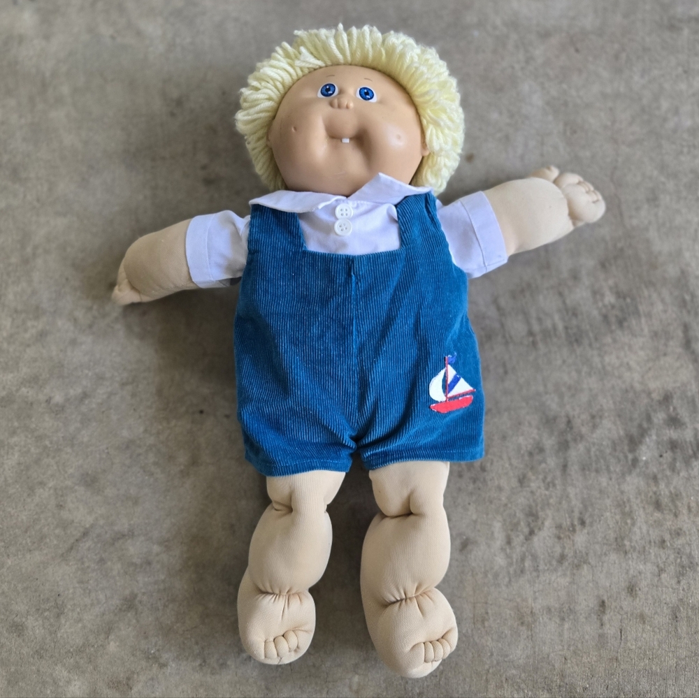 Vintage CABBAGE PATCH KIDS 18" Doll Boy Blonde Blue Eyes